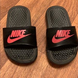 Nike little girls slip on sandals